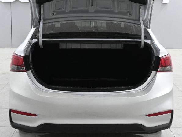 Hyundai Solaris II с пробегом 2019 года, цена 1 349 030 рублей, 171093 км, седан, Автокод Объявления