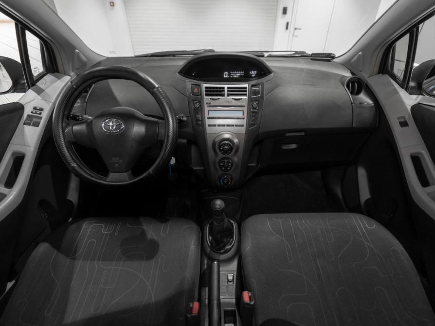 Toyota Yaris II Рестайлинг Москва  - изображение 8