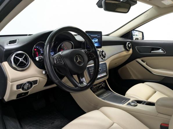 Mercedes-Benz GLA I (X156) Рестайлинг с пробегом 2019 года, цена 2 400 000 рублей, 92405 км, внедорожник, Автокод Объявления