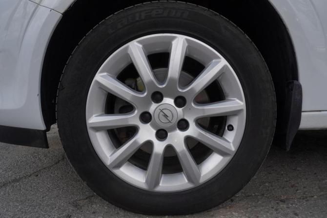Opel Astra H Рестайлинг с пробегом 2014 года, цена 670 000 рублей, 201095 км, седан, Автокод Объявления