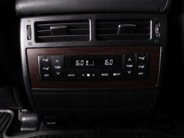 Toyota Land Cruiser 200 Series Рестайлинг 2 с пробегом 2016 года, цена 6 599 000 рублей, 107581 км, внедорожник, Автокод Объявления