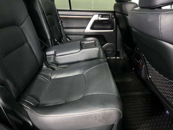 Toyota Land Cruiser 200 Series Рестайлинг 2 с пробегом 2016 года, цена 6 450 000 рублей, 145750 км, внедорожник, Автокод Объявления