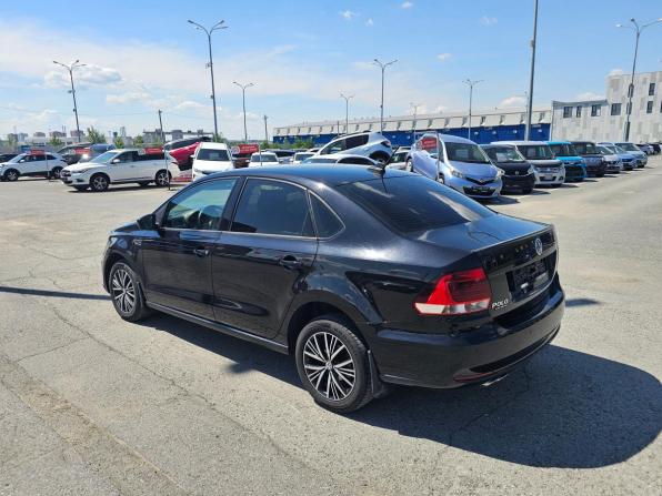 Volkswagen Polo V Рестайлинг с пробегом 2018 года, цена 999 995 рублей, 140128 км, седан, Автокод Объявления