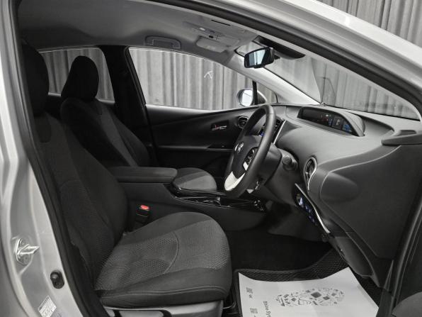 Toyota Prius IV Рестайлинг (XW50) с пробегом 2018 года, цена 1 750 000 рублей, 84000 км, лифтбек, Автокод Объявления