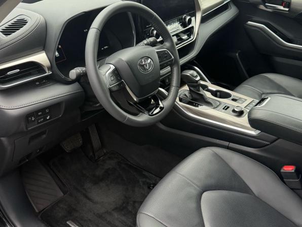 Toyota Highlander IV (XU70) с пробегом 2025 года, цена 4 921 000 рублей, 19501 км, внедорожник, Автокод Объявления