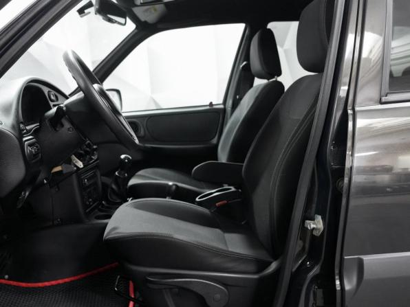 Chevrolet Niva I Рестайлинг с пробегом 2018 года, цена 818 000 рублей, 91763 км, внедорожник, Автокод Объявления