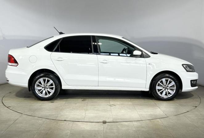 Volkswagen Polo V Рестайлинг с пробегом 2018 года, цена 1 100 000 рублей, 145178 км, седан, Автокод Объявления