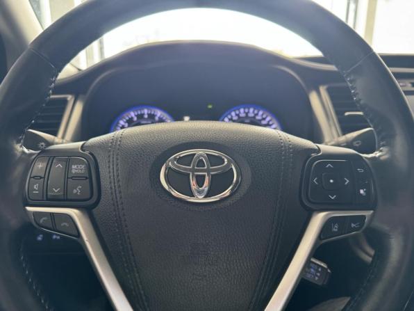 Toyota Highlander III (XU50) Рестайлинг с пробегом 2018 года, цена 3 579 900 рублей, 153582 км, внедорожник, Автокод Объявления