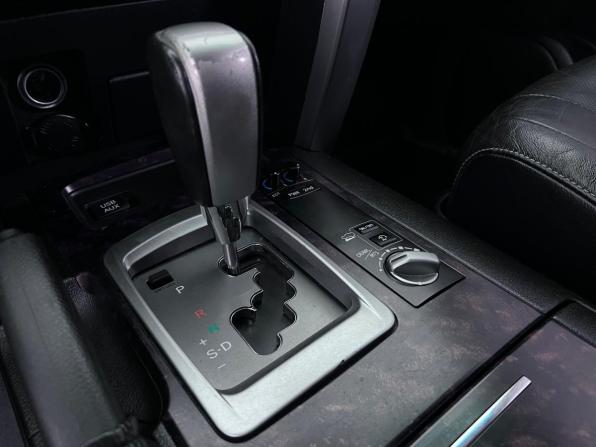 Toyota Land Cruiser 200 Series Рестайлинг 1 с пробегом 2012 года, цена 3 350 000 рублей, 207268 км, внедорожник, Автокод Объявления