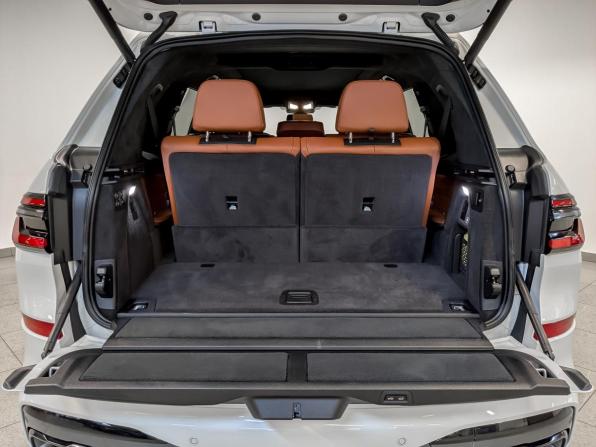 BMW X7 I (G07) Рестайлинг с пробегом 2023 года, цена 11 910 000 рублей, 68991 км, внедорожник, Автокод Объявления