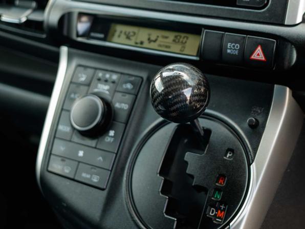 Toyota Wish II Рестайлинг с пробегом 2012 года, цена 1 420 000 рублей, 121465 км, минивэн, Автокод Объявления