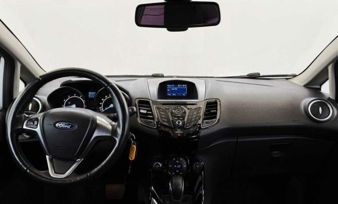 Ford Fiesta Mk6 Рестайлинг с пробегом 2015 года, цена 689 000 рублей, 207471 км, седан, Автокод Объявления