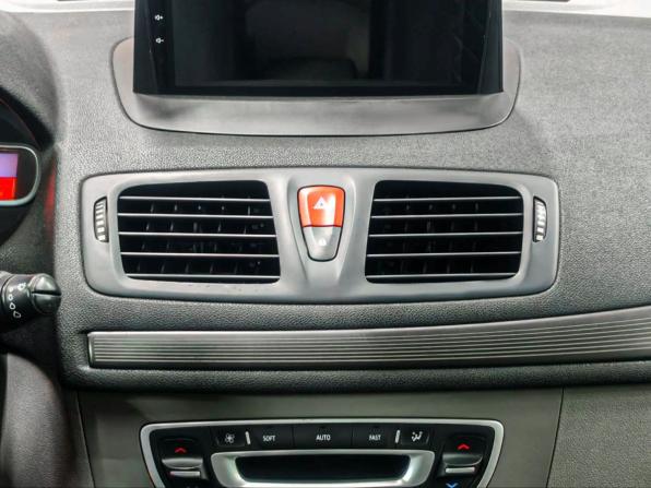 Renault Megane III с пробегом 2009 года, цена 569 900 рублей, 203000 км, хэтчбек, Автокод Объявления