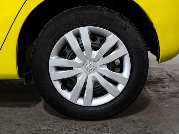 Honda Fit III с пробегом 2016 года, цена 895 000 рублей, 214423 км, хэтчбек, Автокод Объявления