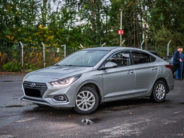 Hyundai Solaris II с пробегом 2017 года, цена 1 065 000 рублей, 127509 км, седан, Автокод Объявления