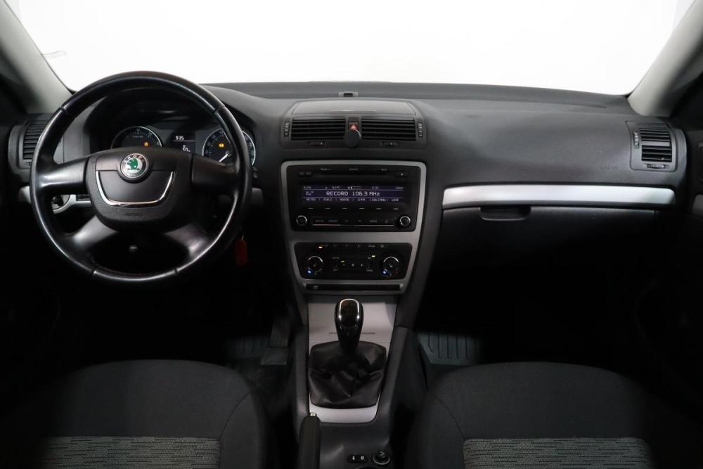 Skoda Octavia II (A5) Рестайлинг Санкт-Петербург  - изображение 7