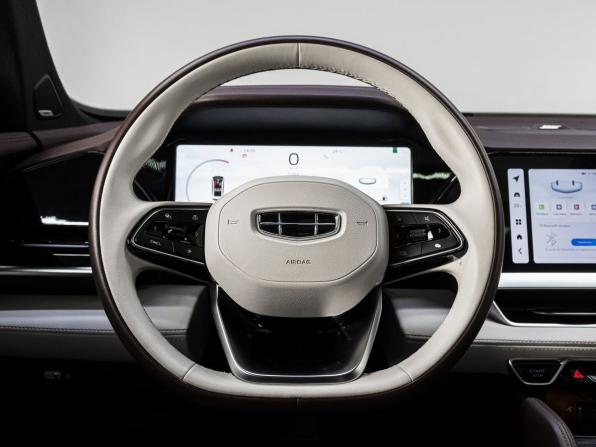 Geely Monjaro I с пробегом 2024 года, цена 3 650 000 рублей, 25639 км, внедорожник, Автокод Объявления