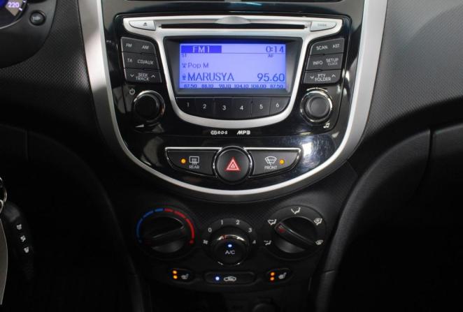 Hyundai Solaris I с пробегом 2012 года, цена 920 000 рублей, 80121 км, седан, Автокод Объявления