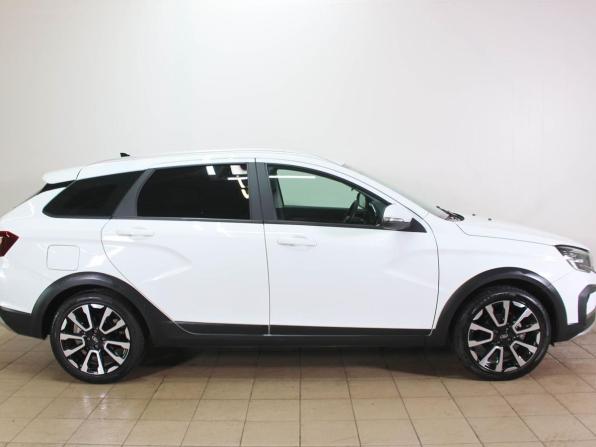 Lada (ВАЗ) Vesta I Рестайлинг (NG) с пробегом 2024 года, цена 1 628 600 рублей, 7021 км, универсал, Автокод Объявления