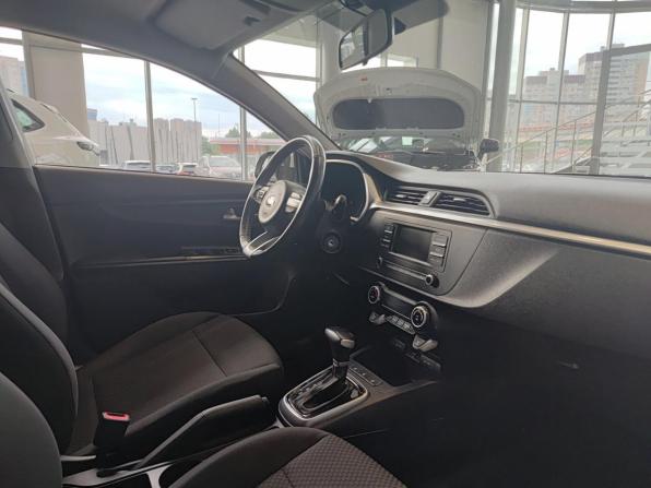 Kia Rio IV Рестайлинг с пробегом 2021 года, цена 1 670 000 рублей, 107162 км, седан, Автокод Объявления