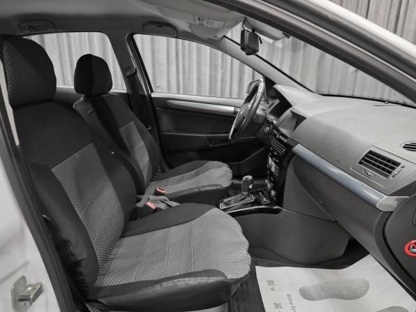 Opel Astra H Рестайлинг с пробегом 2010 года, цена 660 000 рублей, 161000 км, седан, Автокод Объявления