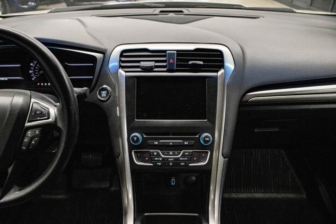 Ford Fusion (North America) II Рестайлинг с пробегом 2018 года, цена 1 399 000 рублей, 74081 км, седан, Автокод Объявления