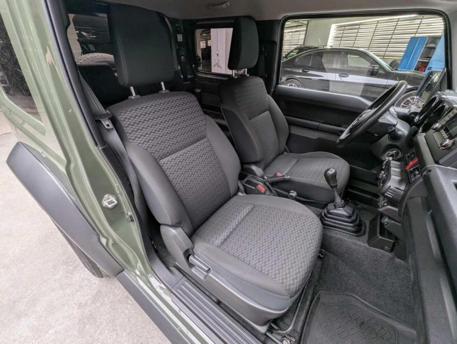 Suzuki Jimny IV Москва  - изображение 11