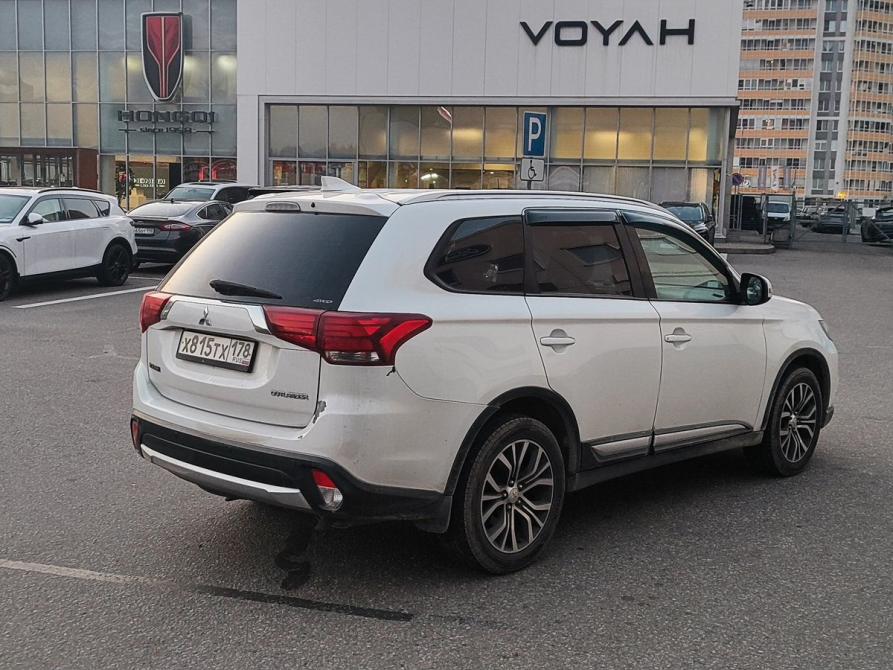 Mitsubishi Outlander III Рестайлинг 2 Санкт-Петербург  - изображение 4