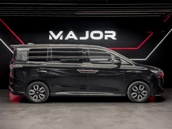 Hongqi HQ9 с пробегом 2022 года, цена 3 555 000 рублей, 73777 км, минивэн, Автокод Объявления