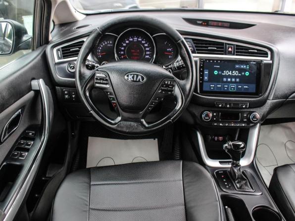 Kia Ceed II Рестайлинг с пробегом 2018 года, цена 1 158 700 рублей, 216000 км, универсал, Автокод Объявления