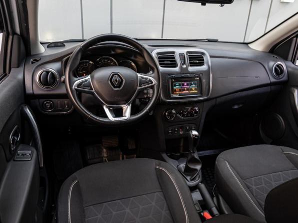 Renault Sandero II Рестайлинг с пробегом 2019 года, цена 1 239 000 рублей, 123905 км, хэтчбек, Автокод Объявления
