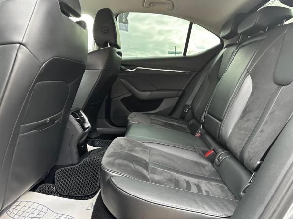 Skoda Octavia IV (A8) с пробегом 2021 года, цена 2 160 000 рублей, 126689 км, лифтбек, Автокод Объявления