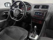 Volkswagen Polo V Рестайлинг Новосибирск  - изображение 35