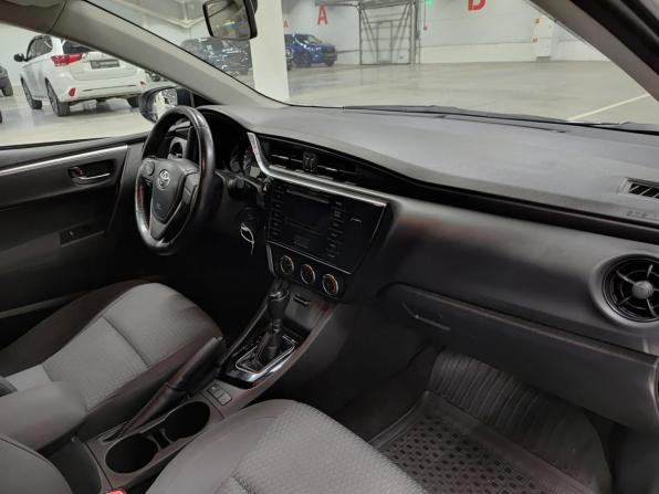 Toyota Corolla XI (E160 E170 E180) Рестайлинг 1 с пробегом 2018 года, цена 1 820 000 рублей, 70501 км, седан, Автокод Объявления