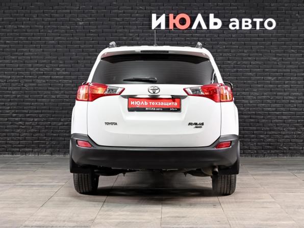 Toyota RAV4 IV (XA40) с пробегом 2015 года, цена 1 690 000 рублей, 250572 км, внедорожник, Автокод Объявления