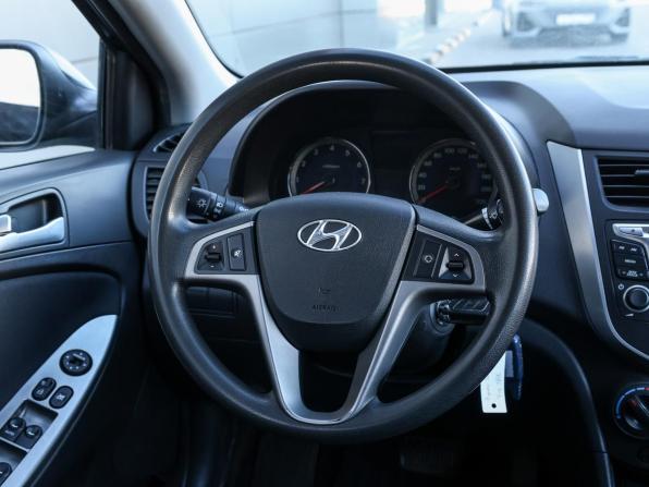 Hyundai Solaris I Рестайлинг с пробегом 2015 года, цена 998 000 рублей, 136976 км, седан, Автокод Объявления