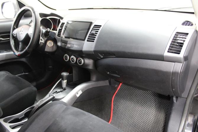 Mitsubishi Outlander II с пробегом 2008 года, цена 825 000 рублей, 250875 км, внедорожник, Автокод Объявления