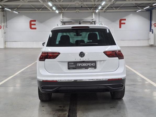 Volkswagen Tiguan II Рестайлинг с пробегом 2021 года, цена 2 660 000 рублей, 50562 км, внедорожник, Автокод Объявления