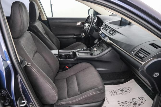 Lexus CT I Рестайлинг 2 с пробегом 2019 года, цена 2 189 000 рублей, 117000 км, хэтчбек, Автокод Объявления