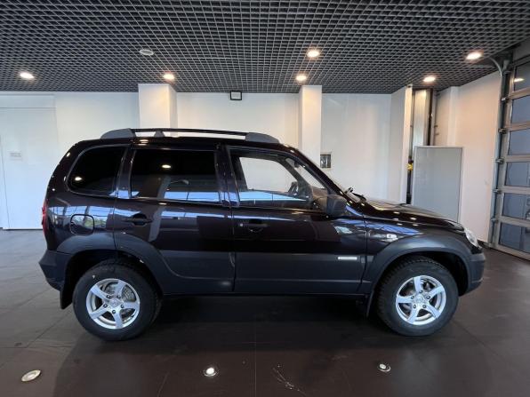 Chevrolet Niva I Рестайлинг с пробегом 2013 года, цена 455 000 рублей, 146853 км, внедорожник, Автокод Объявления