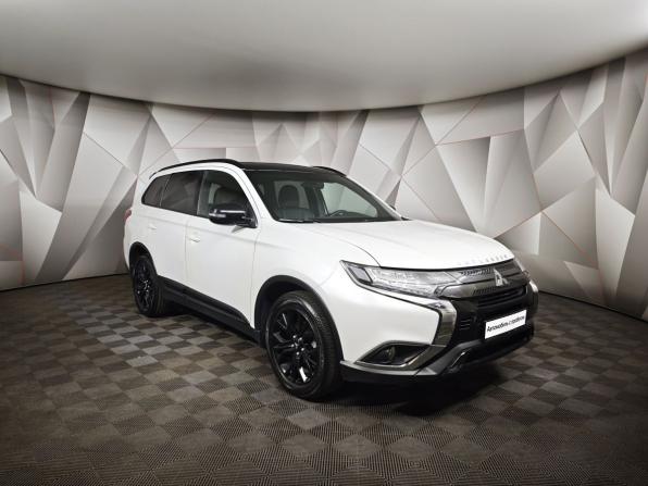 Mitsubishi Outlander III Рестайлинг 3 с пробегом 2021 года, цена 2 659 000 рублей, 49001 км, внедорожник, Автокод Объявления