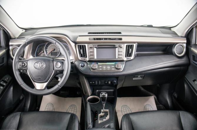 Toyota RAV4 IV (XA40) с пробегом 2013 года, цена 1 799 000 рублей, 180971 км, внедорожник, Автокод Объявления