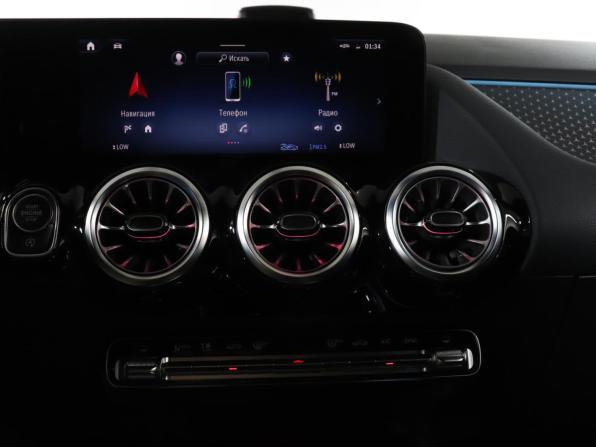 Mercedes-Benz GLA II (H247) Рестайлинг с пробегом 2025 года, цена 6 137 010 рублей, 3656 км, внедорожник, Автокод Объявления