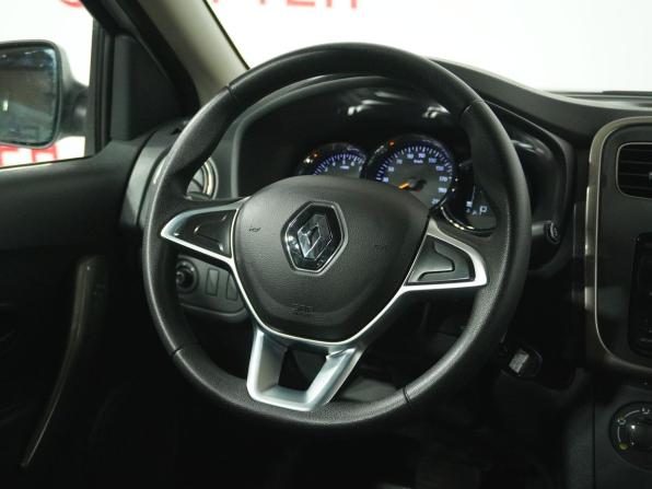 Renault Logan II Рестайлинг с пробегом 2022 года, цена 1 236 000 рублей, 48526 км, седан, Автокод Объявления