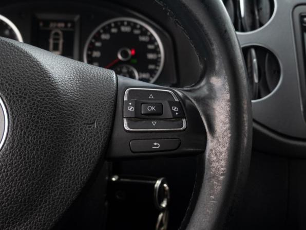 Volkswagen Tiguan I Рестайлинг с пробегом 2012 года, цена 1 210 000 рублей, 338978 км, внедорожник, Автокод Объявления