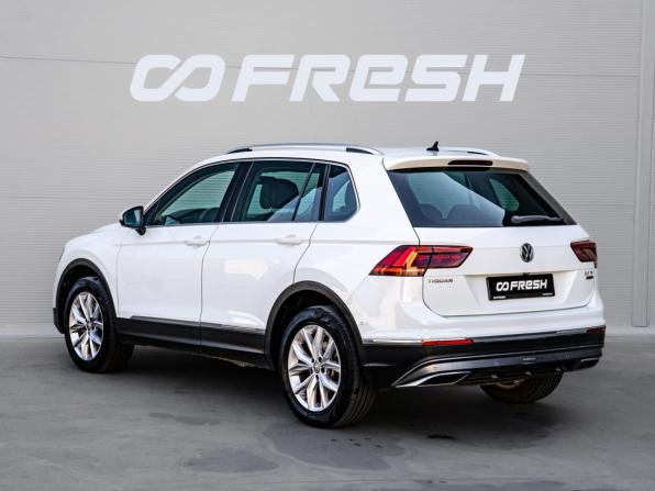 Volkswagen Tiguan II с пробегом 2017 года, цена 2 491 000 рублей, 197726 км, внедорожник, Автокод Объявления