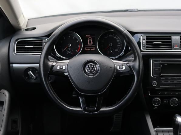 Volkswagen Jetta VI Рестайлинг с пробегом 2016 года, цена 949 000 рублей, 197000 км, седан, Автокод Объявления