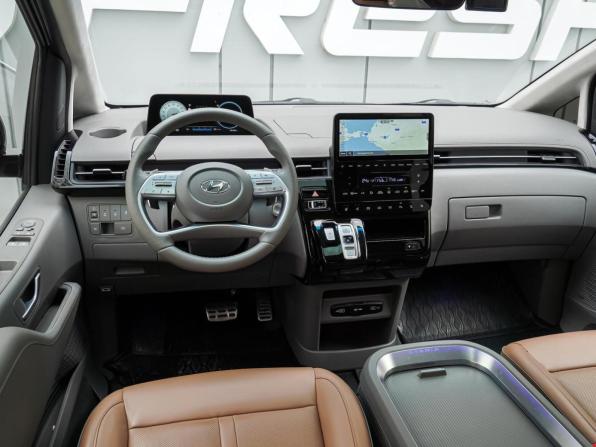 Hyundai Staria I с пробегом 2022 года, цена 4 970 000 рублей, 107340 км, минивэн, Автокод Объявления