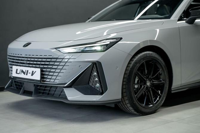 Новый Changan UNI-V I 2024 года, цена 3 259 900 рублей, лифтбек, Автокод Объявления