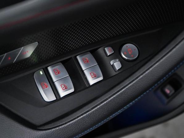 BMW 4 серии G22 G23 G26 с пробегом 2022 года, цена 5 555 444 рубля, 78976 км, лифтбек, Автокод Объявления